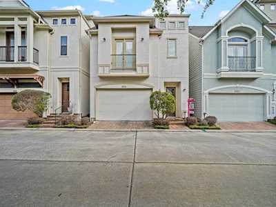 8814 Lakeshore Terrace Dr Houston, TX 77080