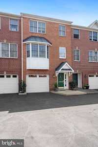 3372 5th St S Arlington, VA 22204