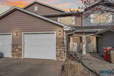 6513 S Santa Rosa Pl Sioux Falls, SD 57108