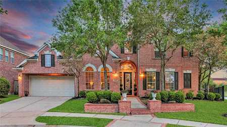 18627 Gail Shore Dr Cypress, TX 77433