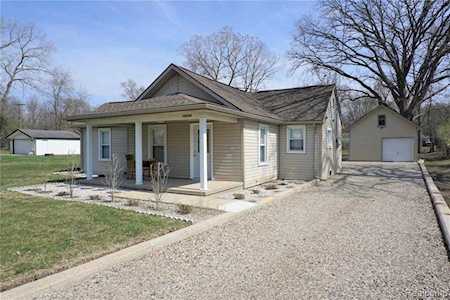 19204 Parkville St Livonia, MI 48152