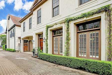 1214 Potomac Dr Houston, TX 77057