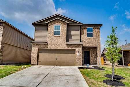 1616 Amy DR Kyle, TX 78640