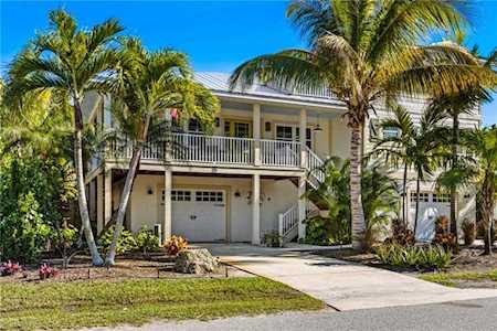 517 Magnolia Ave Anna Maria, FL 34216