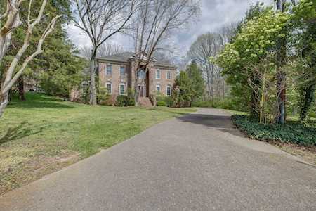 10 Compton Trace Nashville, TN 37215