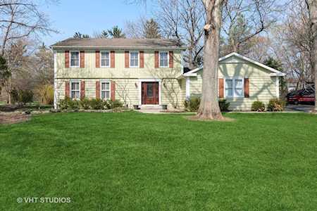 292 Bee Ct Trout Valley, IL 60013