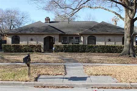 16218 Congo Ln Jersey Village, TX 77040