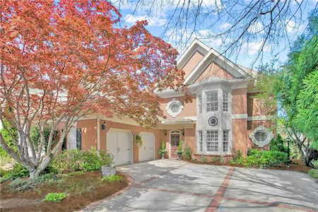 4200 Brookside Ln Roswell, GA 30076