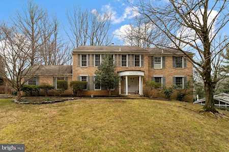 7909 Charleston Ct Bethesda, MD 20817