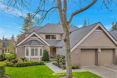 1762 Bellevue Way NE Bellevue, WA 98004