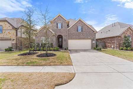 10811 Paula Bluff Ln Cypress, TX 77433