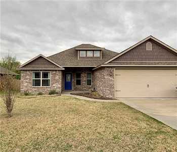 2225 Regency Ln Barling, AR 72923