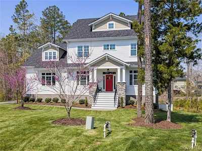 4507 Singing Bird Dr Moseley, VA 23120