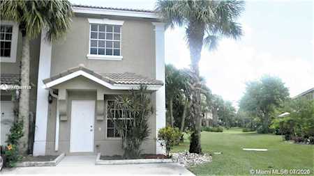 431 SW 122nd Ave #1 Pembroke Pines, FL 33025