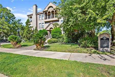 1704 West Ave #105 Austin, TX 78701