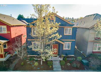 19718 SE 38th Way Camas, WA 98607
