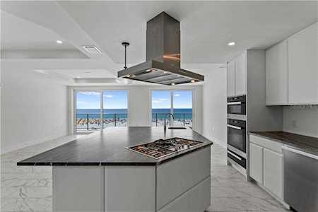 15 Avalon St #502 Clearwater Beach, FL 33767