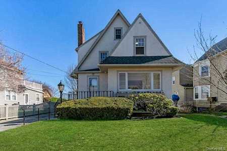 217 Soundview Avenue Mamaroneck, NY 10543