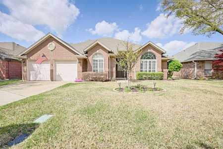 2217 S Branch Drive Arlington, TX 76001