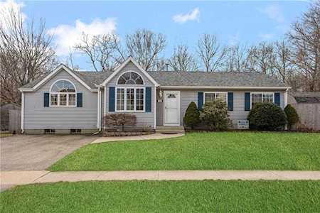 118 Peaked Rock Rd South Kingstown, RI 02879