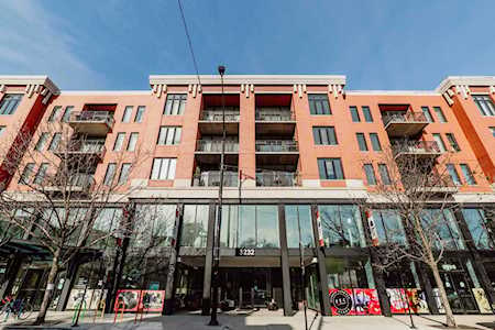 3232 N Halsted St #D707 Chicago, IL 60657