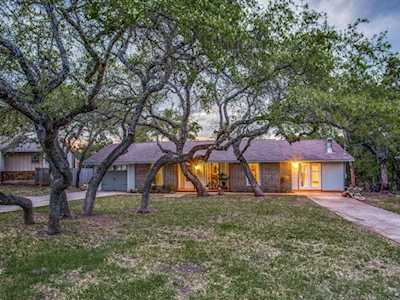 6008 Cimmaron TRL Lago Vista, TX 78645