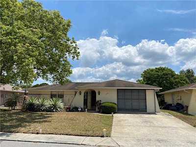 7426 Vienna Ln Port Richey, FL 34668