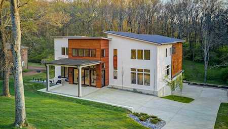 731 Summerly Dr Nashville, TN 37209