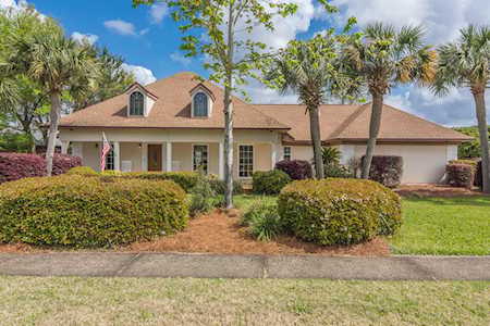 2156 Calle De Castelar Navarre, FL 32566