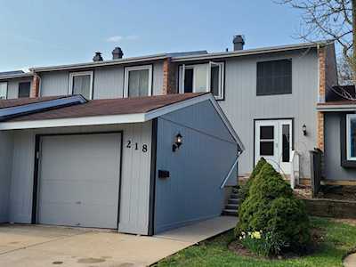 218 Lakeshore Ln Bloomingdale, IL 60108