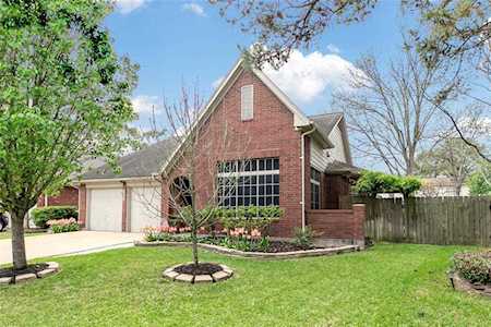 15243 Maple Meadows Dr Cypress, TX 77433