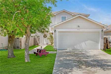 5516 Thunder Gulch DR Del Valle, TX 78617