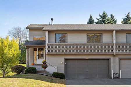7225 Woodstock Curve #5 Bloomington, MN 55438
