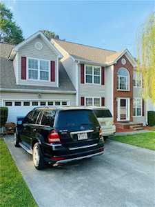 871 Simon Park Circle Lawrenceville, GA 30045