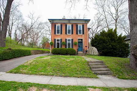 158 W Central Avenue Delaware, OH 43015