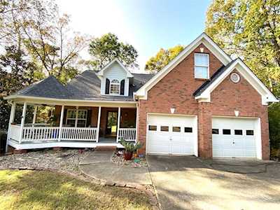 1960 Lanier Heights Dr Cumming, GA 30041