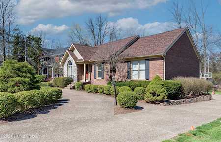 518 Oak Branch Rd Louisville, KY 40245