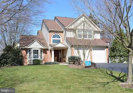 5212 Rising Sun Ln Ellicott City, MD 21043