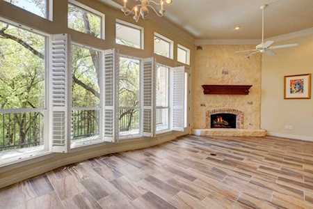 1701 Spyglass DR #1 Austin, TX 78746