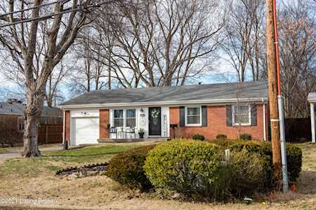 6903 Green Manor Dr Louisville, KY 40228