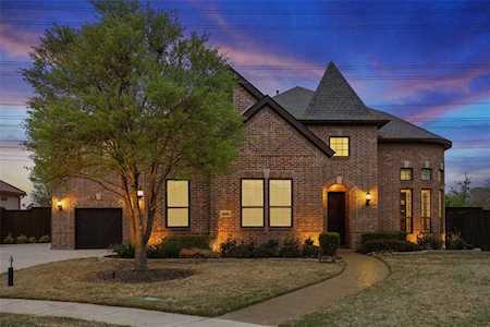 6220 Martinique Street Plano, TX 75024