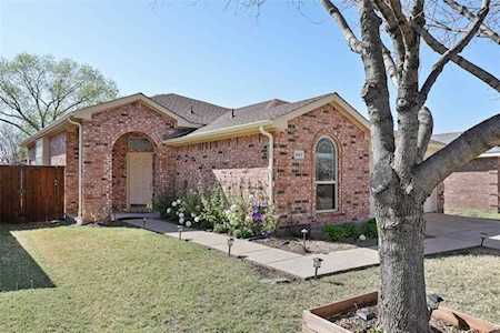501 Port Arthur Drive Little Elm, TX 75068