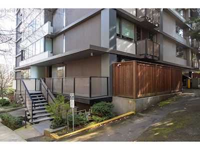2020 SW Main St #407 Portland, OR 97205