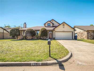 12421 Eric Field Place Oklahoma City, OK 73142
