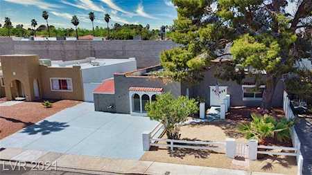 4121 Brookview Way Las Vegas, NV 89121