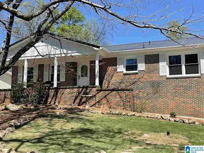 1834 Canyon Road Vestavia Hills, AL 35216