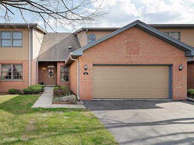 244 Garden Way Bloomingdale, IL 60108