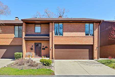 240 Ashbury Circle Park Ridge, IL 60068