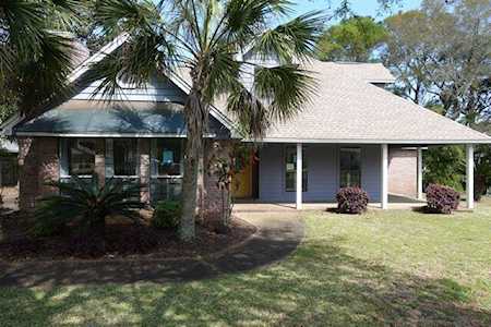 107 Hands Cove Lane Shalimar, FL 32579