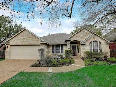 4520 Eagle Feather DR Austin, TX 78735